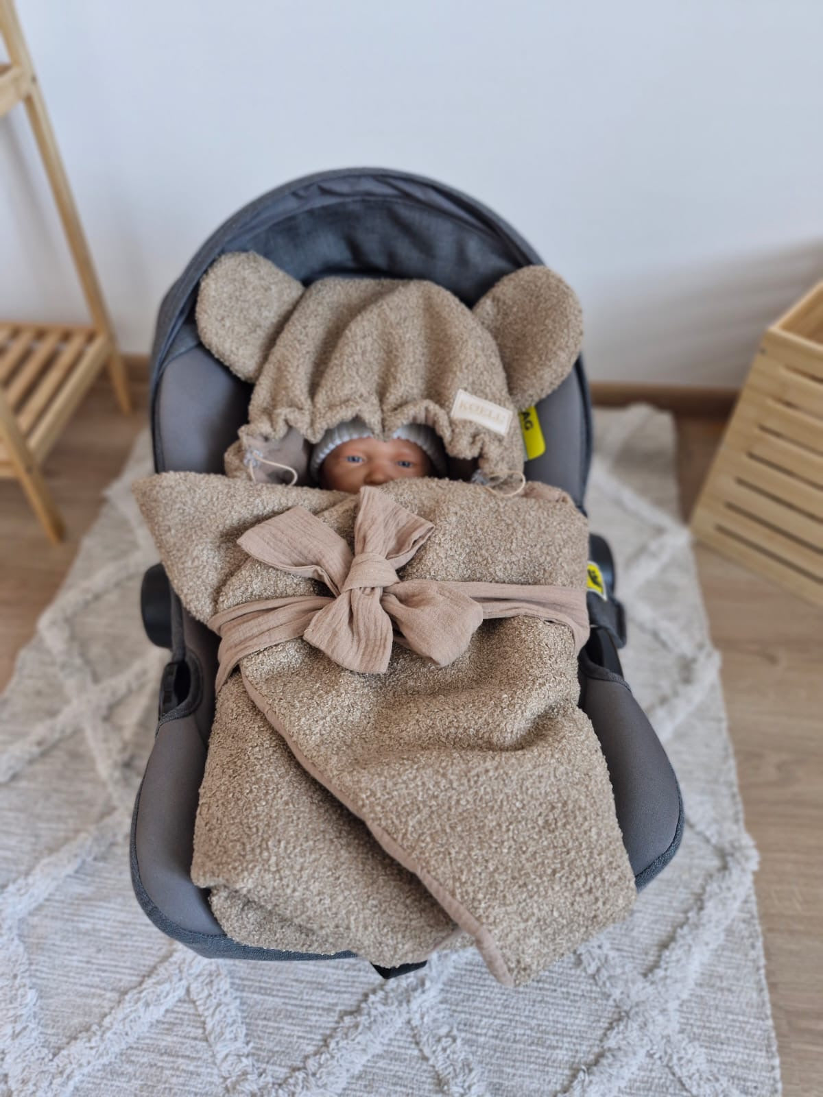 Premium-Autoschale-Decke Braun