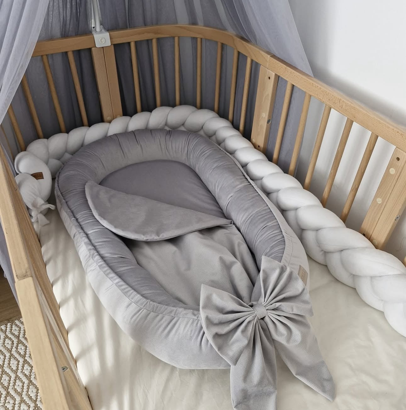 Babynest-Grau Samt-Elegant