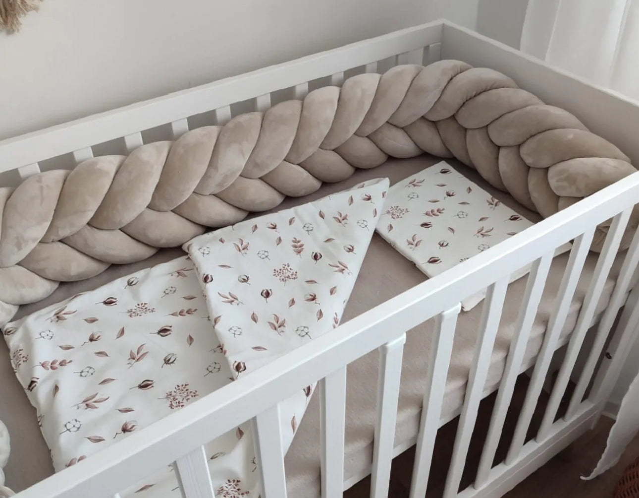 Bettschlange Fischgrätenzopf aus Samt - Beige