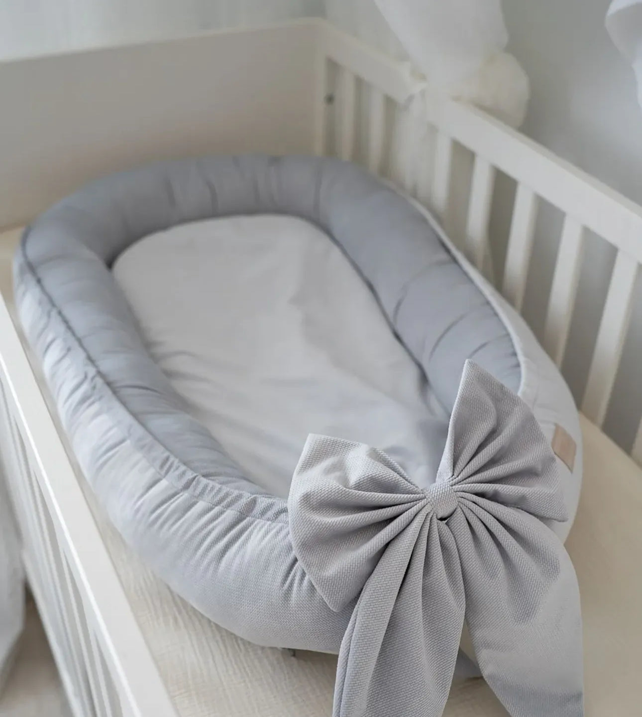 Babynest-Grau Samt-Elegant