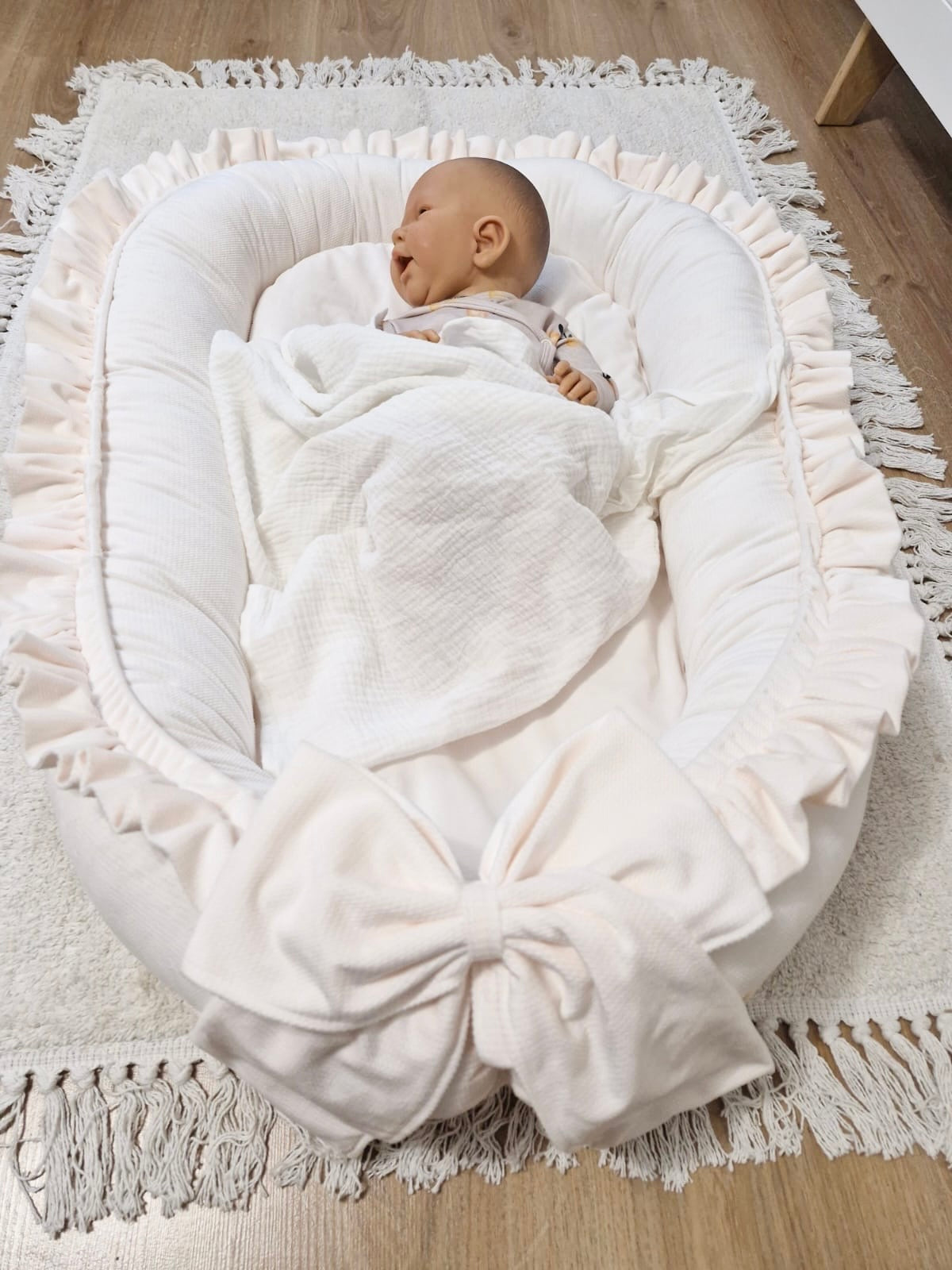 Babynest-Ecru Samt