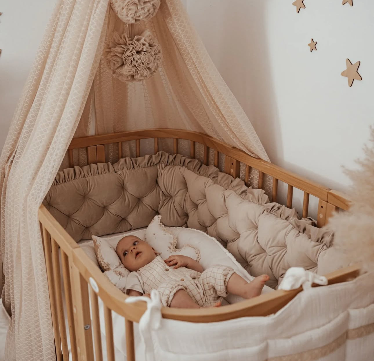 Bettumrandung Samt-Beige