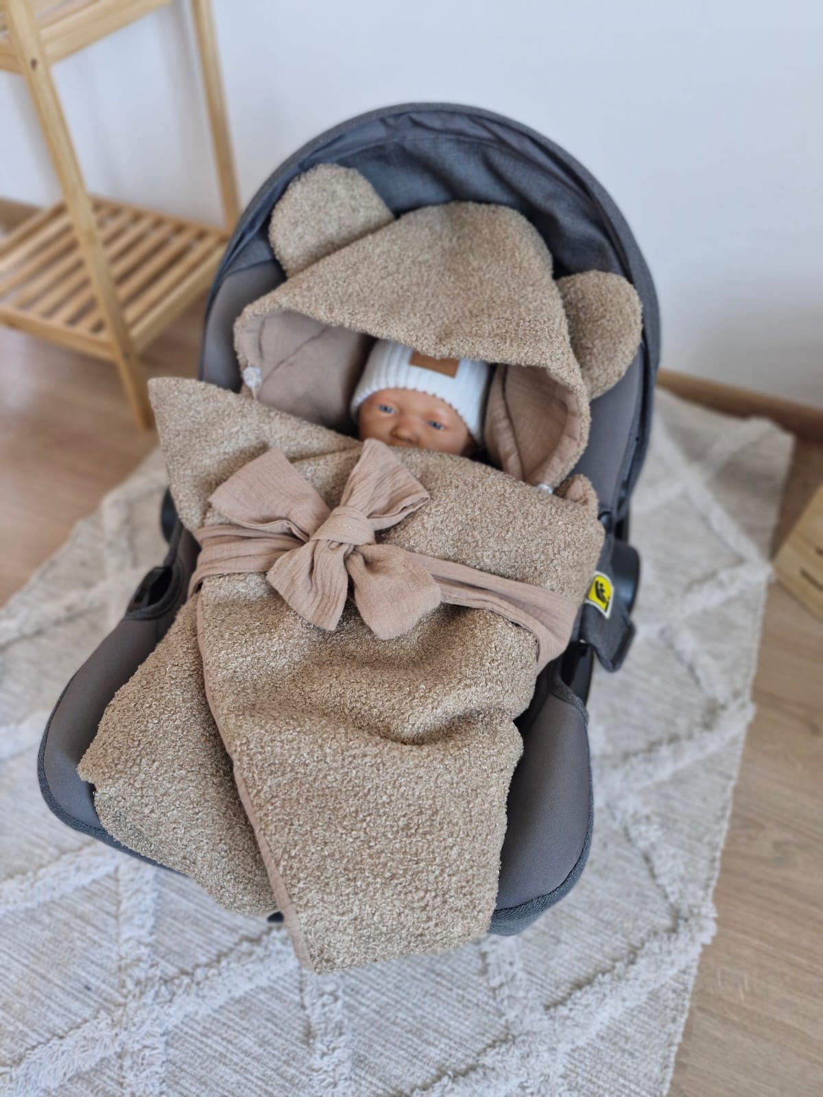 Premium-Autoschale-Decke Braun