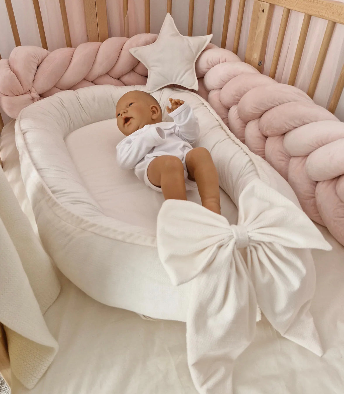 Bettschlange Fischgrätenzopf aus Samt - Rosa