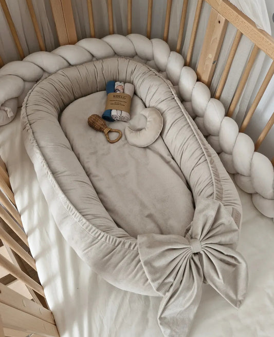 Babynest-Beige Samt-Elegant