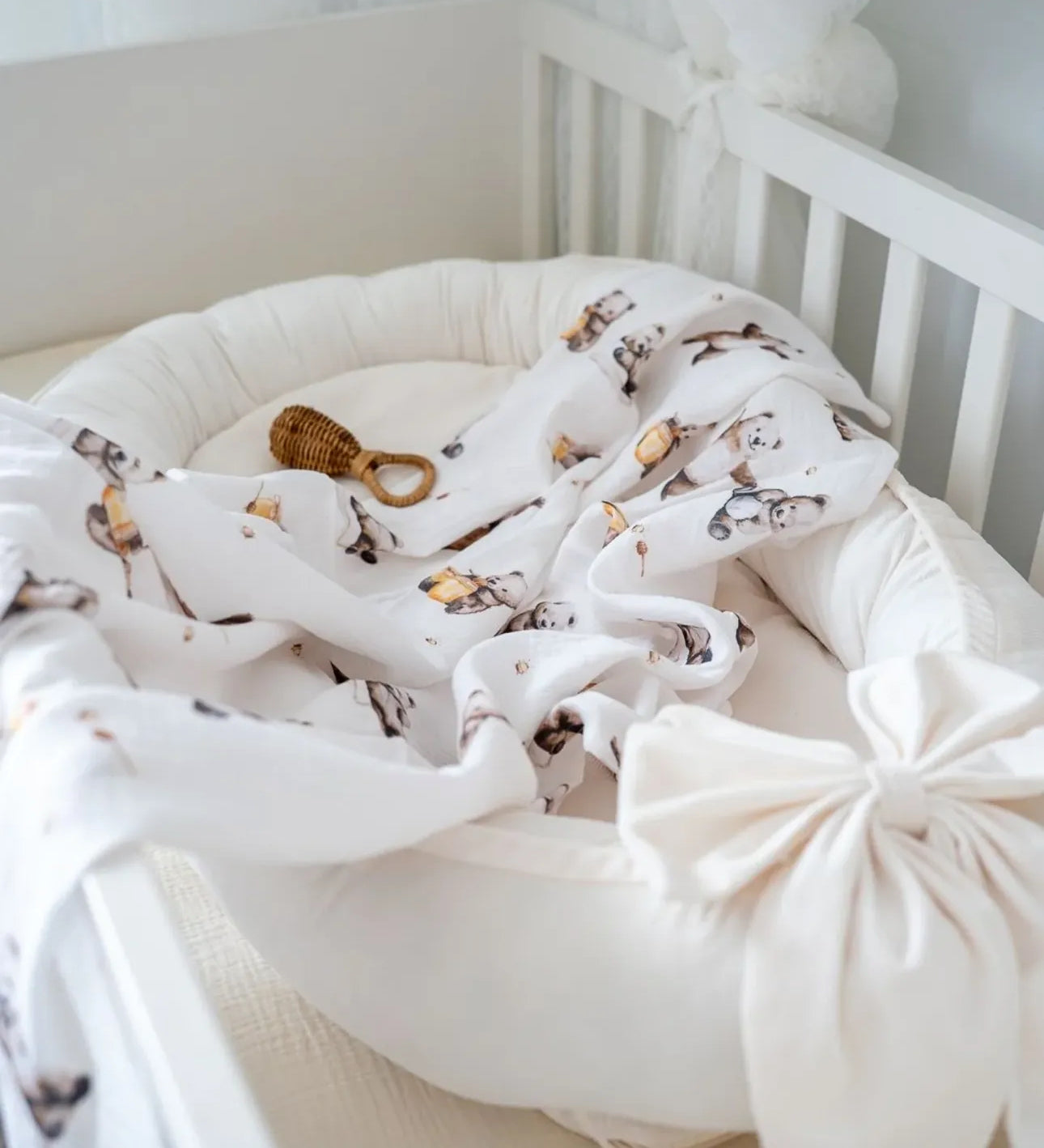 Babynest-Ecru Samt-Elegant
