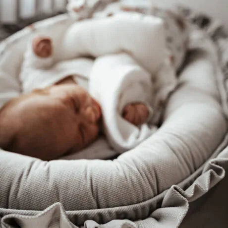 Babynest-Grau Samt