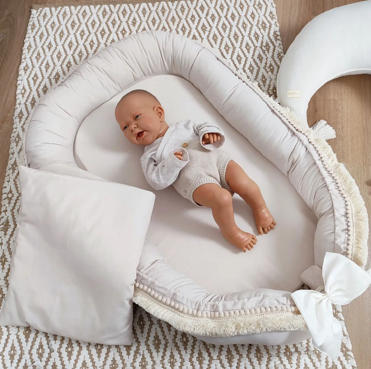 Babynest-Beige-white ribbon