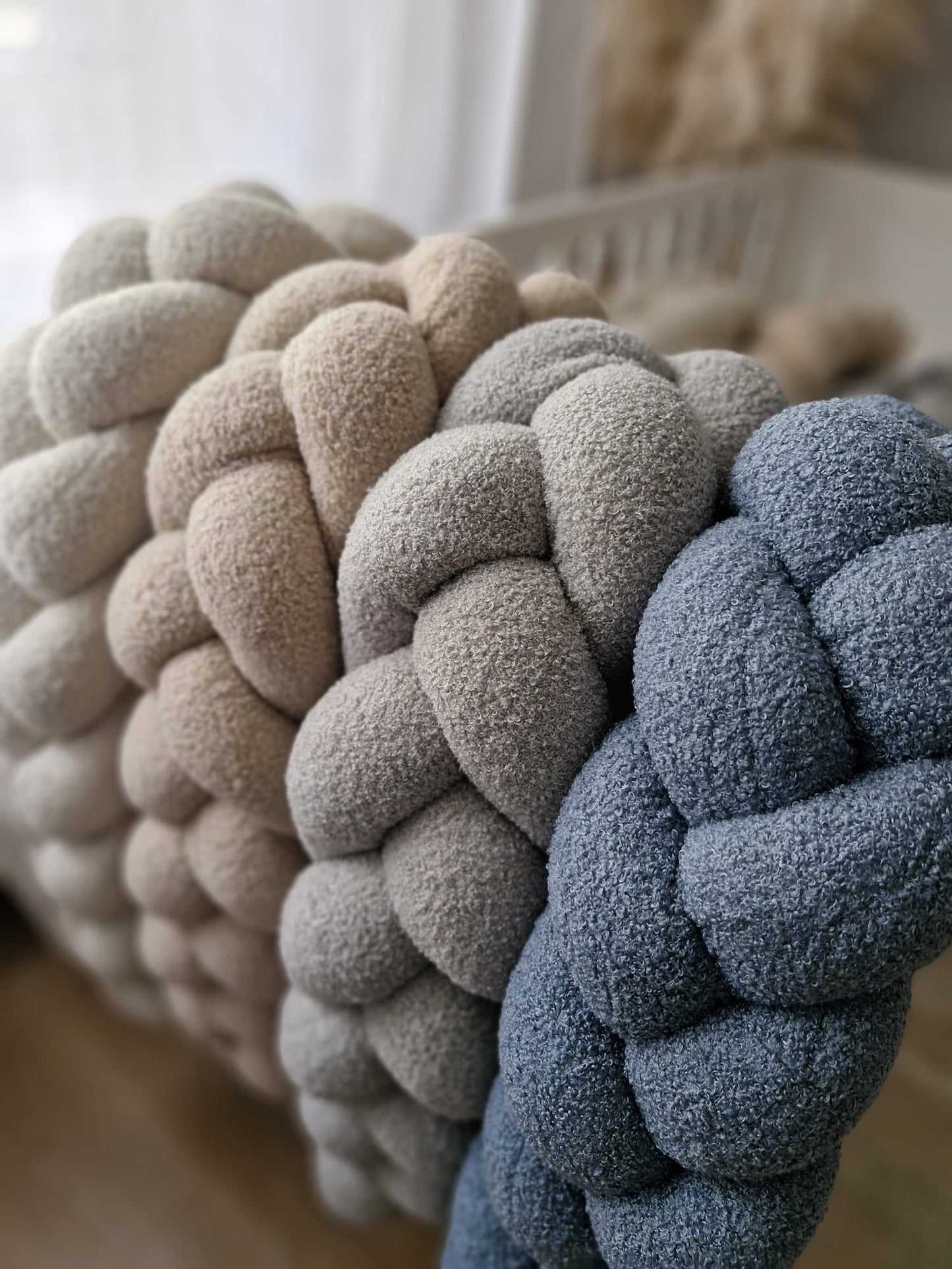 Teddy Bettschlange Grau