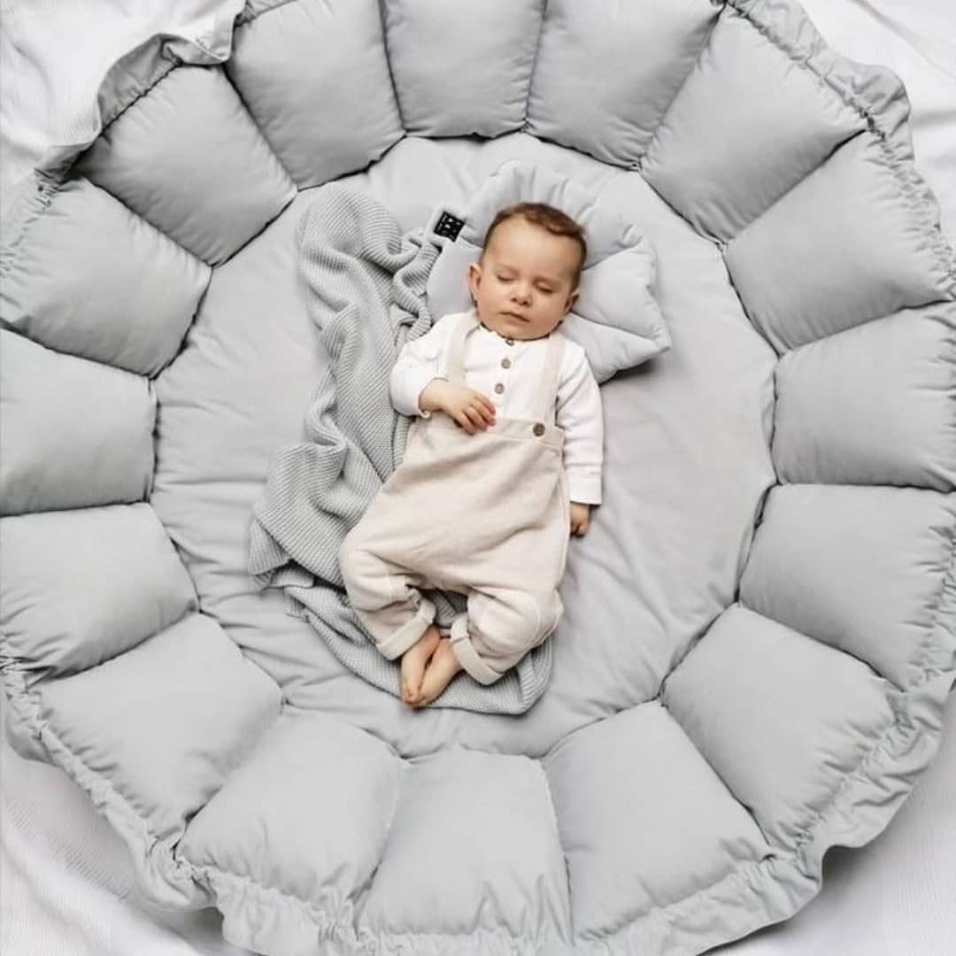 Babynest 2in1- Hellgrau inkl. ein Blattkissen - Lovely Detail
