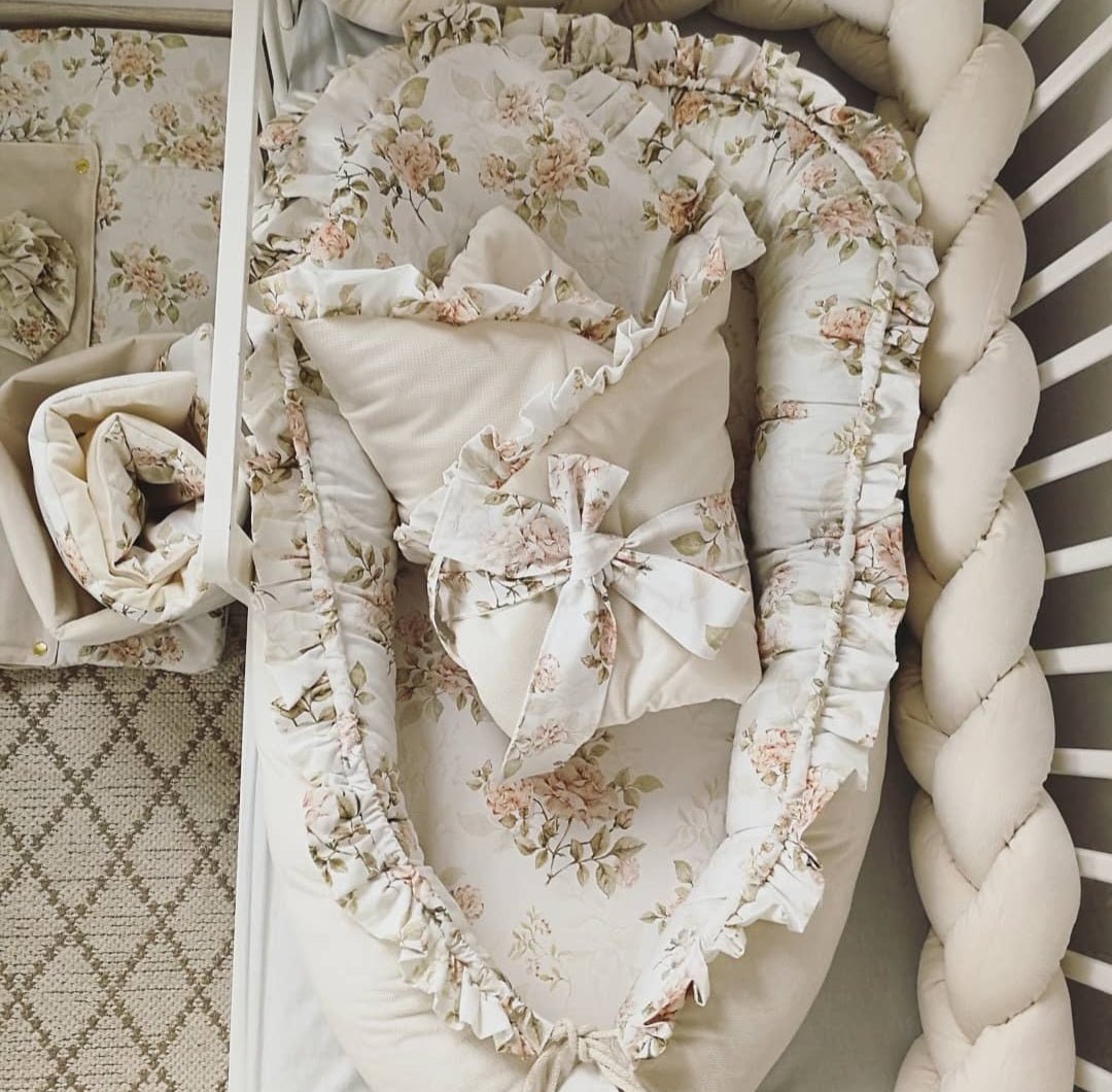 Babynest Samt&Pfingstrosen - Lovely Detail